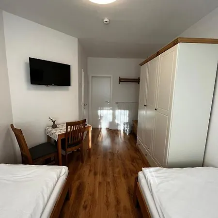 Gæstehus Gaestehaus - Monteur Und Gaestezimmer - 3*