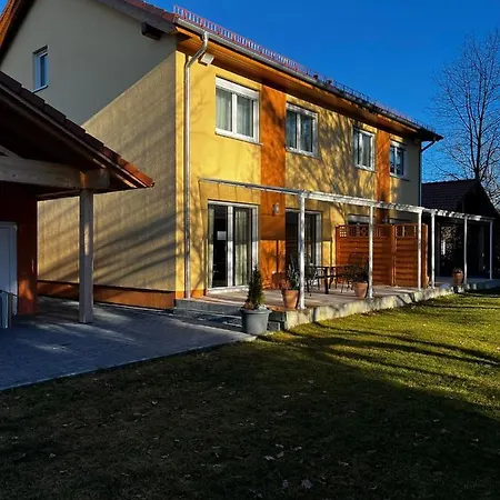 Gaestehaus - Monteur Und Gaestezimmer - Gæstehus Traunreut