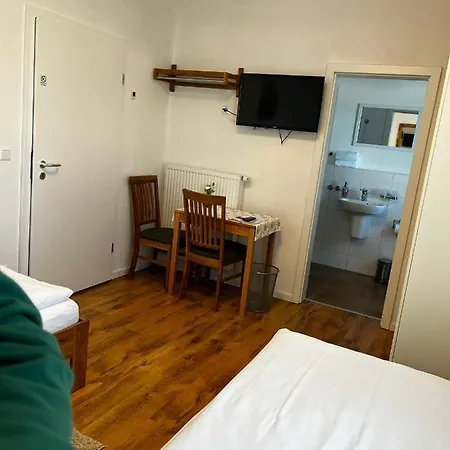 Gæstehus Gaestehaus - Monteur Und Gaestezimmer - 3*