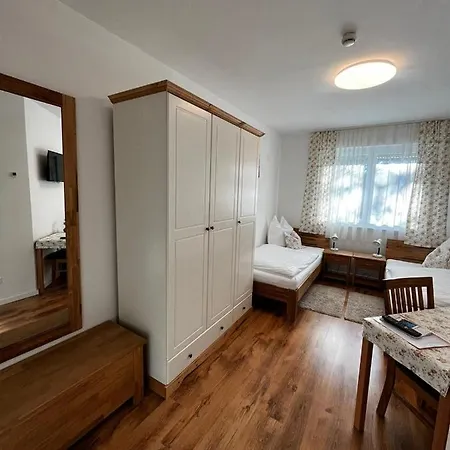 Gaestehaus - Monteur Und Gaestezimmer - *