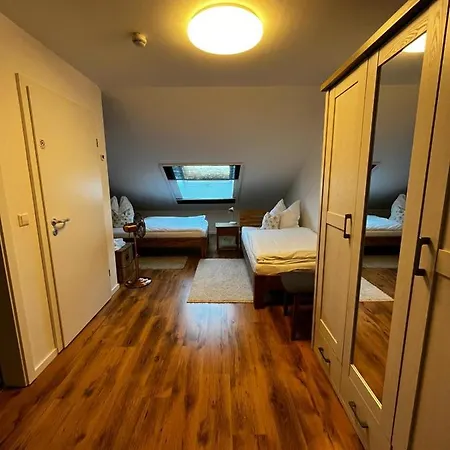 Gaestehaus - Monteur Und Gaestezimmer - *