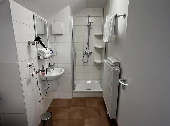 Gaestehaus - Monteur Und Gaestezimmer - 3*